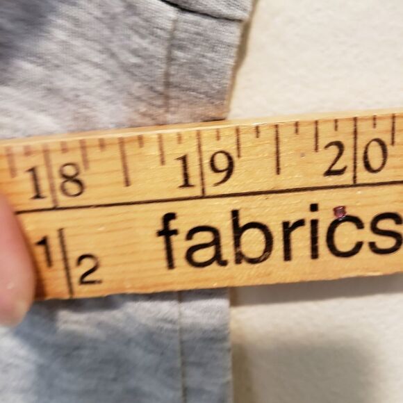 St. John Hi Lo Sequin Trim Top - Picture 10 of 11